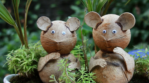 Tết: Mai hơn 2 tỉ, hồng Sapa, chuột tài lộc… tràn về TP.HCM