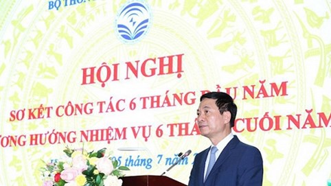 Bộ trưởng Nguyễn Mạnh Hùng: 