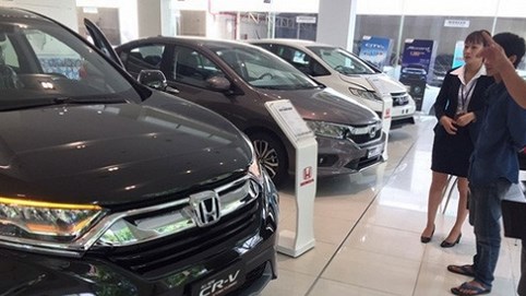 Giá ôtô liên tục giảm