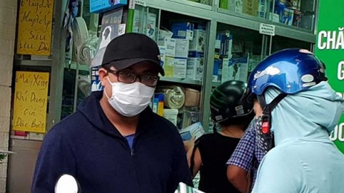 TP.HCM phát hiện cửa hàng bán gần 1.000 khẩu trang lậu
