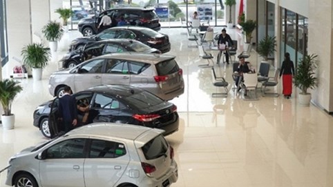 Thị trường ô tô ảm đạm tháng đầu năm