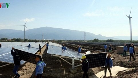 Doanh nghiệp “ngóng” cơ chế giá mới để đầu tư vào năng lượng tái tạo