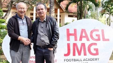Làm ăn khó khăn, bầu Đức đang chi bao nhiêu cho học viện bóng đá?