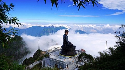 Ba điểm đến tâm linh hàng đầu Tây Bắc cho du khách hành hương dịp đầu xuân