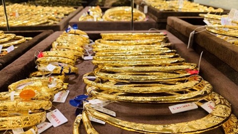 Giá vàng hôm nay 2/4: Đảo chiều, tăng nhẹ