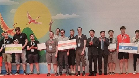 Bộ trưởng Nguyễn Mạnh Hùng: 