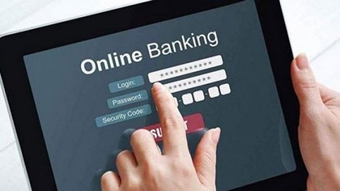 Khởi tố băng nhóm với chiêu lừa tinh vi, chiếm 2 tỷ của khách ngân hàng