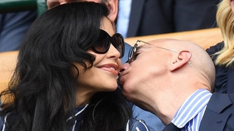 Tỷ phú Jeff Bezos xuất hiện cùng người tình trên khán đài Wimbledon