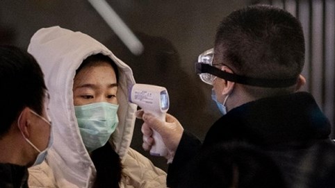 26 người chết, 8 thành phố bị 'cấm cửa' do virus corona mới