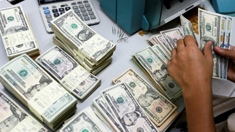 USD lập đỉnh mới, giá ‘chợ đen’ vượt mốc 23.600 đồng