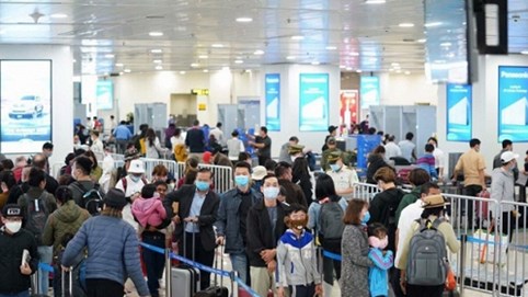 Từ ngày 26/3, dừng vận chuyển người Việt Nam từ nước ngoài về sân bay Nội Bài