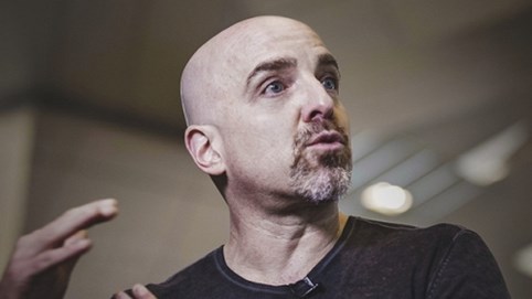 Vị CEO khiến 700 nhân viên thay đổi thái độ làm việc chỉ bằng một hành động giản dị