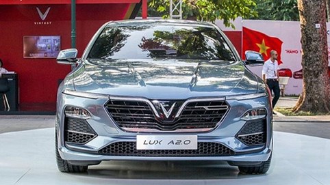 Adayroi.com lần đầu tiết lộ giá trị đơn hàng mua tới 36 chiếc xe VinFast của đại gia Việt