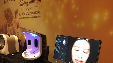 Hội thảo đẳng cấp của ngành làm đẹp gây bất ngờ với dàn máy móc trị giá 20 tỉ