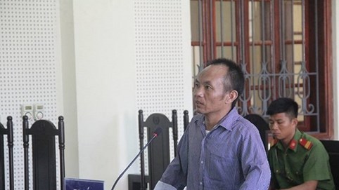 Chồng mua bán ma túy, khai thêm vợ để... cùng nhau đi tù