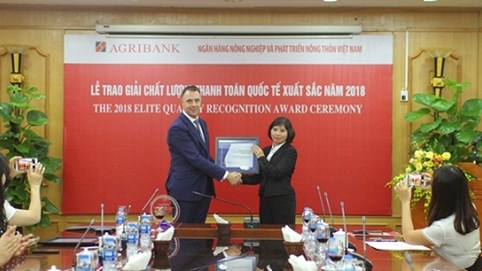 Agribank nhận giải Chất lượng thanh toán xuất sắc năm 2018 do Ngân hàng J.P.Morgan trao tặng