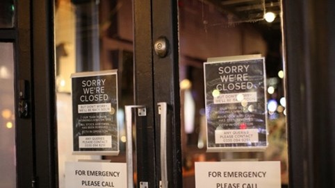 Chủ quán cafe nổi tiếng đóng cửa hàng, tham gia tình nguyện hỗ trợ cuộc chiến chống Covid-19