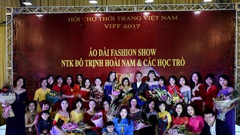 Áo Dài Fashion Show và sự thăng hoa của NTK Đỗ Trịnh Hoài Nam
