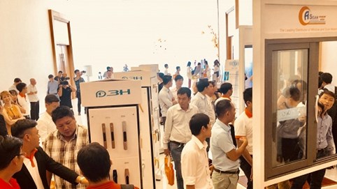 Aseanwindow đưa phụ kiện cửa 3H và keo xây dựng Baiyun về Việt Nam