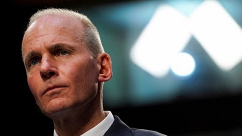 Tổng giám đốc Boeing mất chức vì 2 vụ rơi 737 MAX