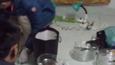 Tàng trữ gần 600 viên ma túy tổng hợp, nam thanh niên khai... tự sản xuất