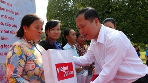 Vietjet đồng hành cùng Hội Thầy thuốc trẻ chăm lo sức khoẻ cộng đồng