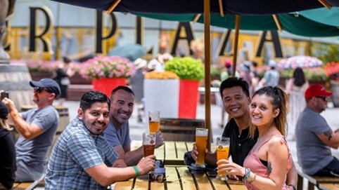 Nới visa, khách đến Việt Nam không đủ chỗ tiêu tiền