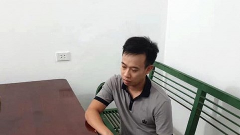 Bắt nghi can dùng súng K54 cướp tiệm vàng