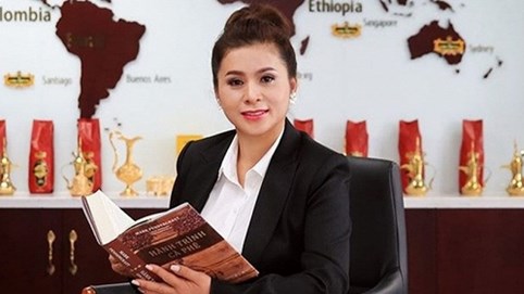 Bà Lê Hoàng Diệp Thảo: 