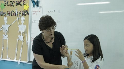 Bà Rowena Barnett: “Nỗ lực để hình thành thế hệ công dân xuất sắc!”