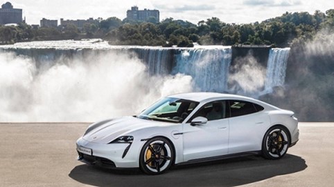 Xe thể thao chạy điện Porsche Taycan chốt giá từ 153.000 USD