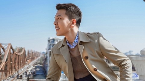 Bác sỹ  “hot boy” Hà Thành tung bộ ảnh cực chất đón Giáng Sinh