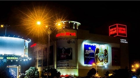 Trắng đêm 'truy lùng cặp tình nhân đến từ Vũ Hán'