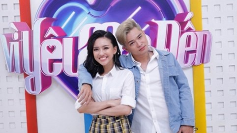 Bảo Kun hạnh phúc ra về cùng 