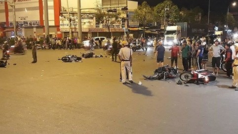 Bắt giam nữ doanh nhân lái xe BMW gây tai nạn kinh hoàng ở ngã tư Hàng Xanh