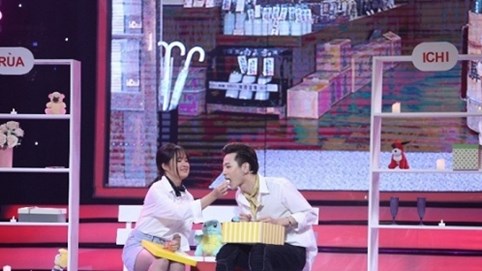 Bay từ Hàn Quốc về tỏ tình, cô gái lại không dám nghe câu trả lời