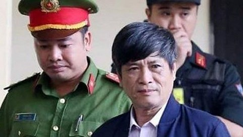 Hai 'cựu tướng' công an đều vắng mặt tại tòa