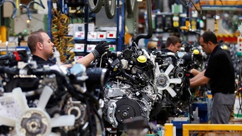 Nissan tính giảm 20% công suất và đóng cửa một nhà máy ở Tây Ban Nha