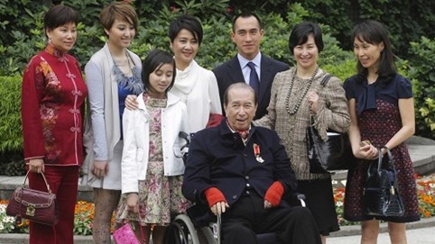 Bi kịch của tỷ phú 97 tuổi: 4 bà vợ cùng 17 người con tranh giành nhau đế chế casino gần 6 tỷ USD