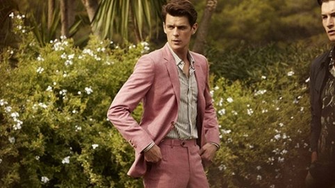 Bí quyết giúp quý ông diện suit thanh lịch ngày hè mà thoải mái