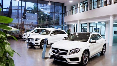 BMW, Mercedes giảm giá 50%: Điều quyết định đang được mong chờ