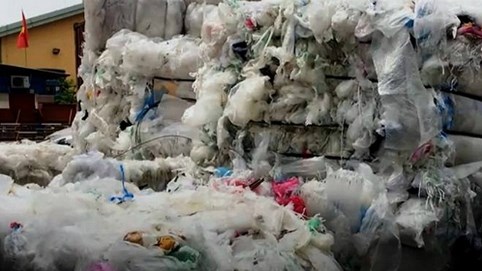 Bộ Tài chính đề nghị trục xuất phế liệu nguy hại ra khỏi Việt Nam
