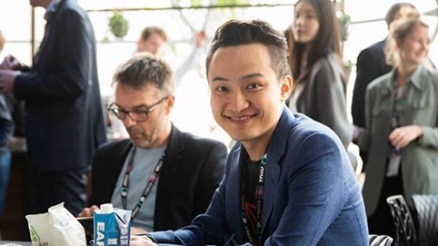 Bữa trưa 4,5 triệu USD của đại gia Trung Quốc với Warren Buffett có gì hấp dẫn