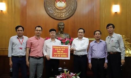 Nội thất Hùng Tuý ủng hộ 1,5 tỷ đồng tới Quỹ Phòng chống dịch Covid-19