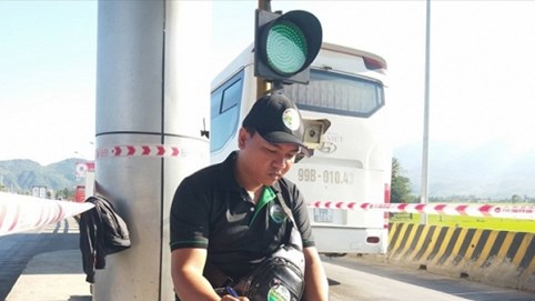 Vụ dân đếm xe qua trạm BOT: Không sợ minh bạch, chỉ mất niềm tin