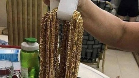 Gã làm thuê đã trộm của chủ hơn 400 cây vàng như thế nào?