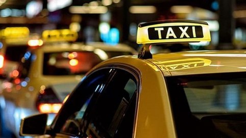 Sau Grab, đến lượt MyGo đề xuất bỏ yêu cầu bắt buộc xe hợp đồng dưới 9 chỗ phải gắn hộp đèn trên nóc