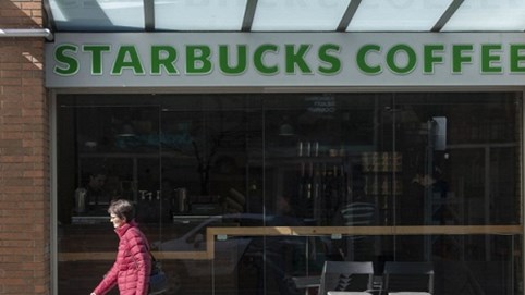 Starbucks đóng cửa hàng loạt cửa hàng ở Mỹ, Canada vì dịch Covid-19