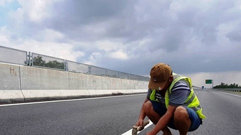 Hư hỏng trên cao tốc Đà Nẵng - Quảng Ngãi: Không thể chấp nhận kiểu vá đường thủ công