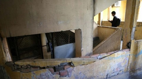 Số phận 15 chung cư chờ sập ở TP.HCM